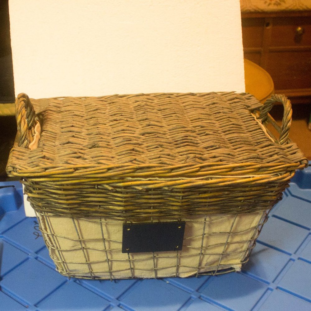 Harry and David Basket Made for Wolferman's Bakery Preowned